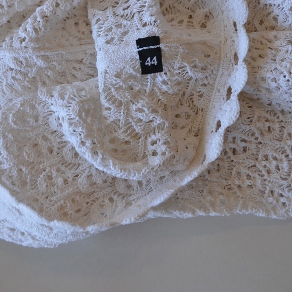 Dolce & Gabbana Stretch Lace Pull Over Top - Picture 9 of 9